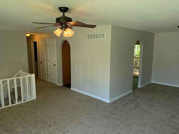 5th image of 4944 Bernadette Ave