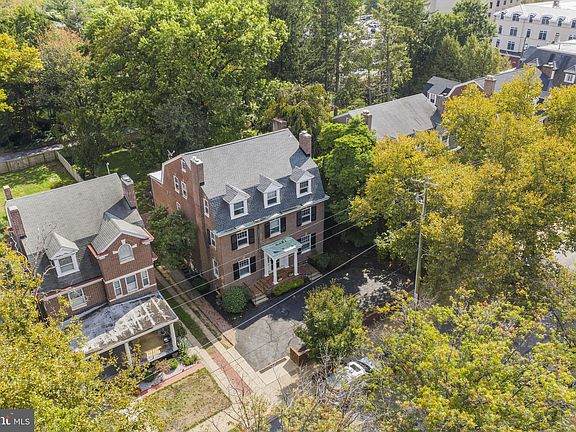 5th image of 1108 N Broom St