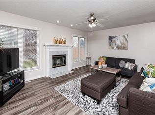 15172 Summit Dr, Clive, IA 50325