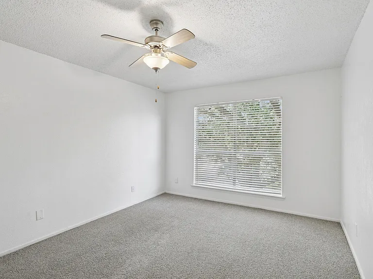 600 Baylor — Photo 14
