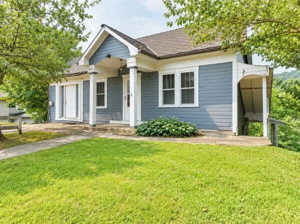 8779 N State Route 60 NW, McConnelsville, OH 43756