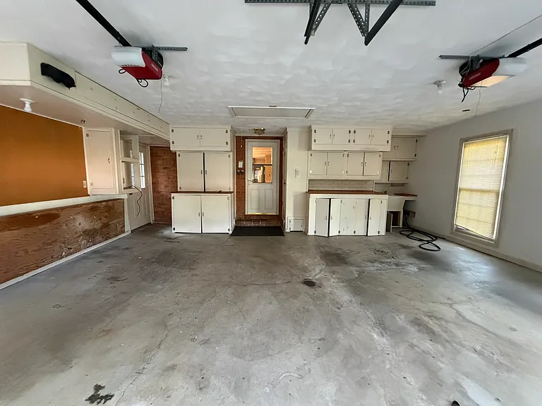 5206 Meadow Creek Dr — Photo 4