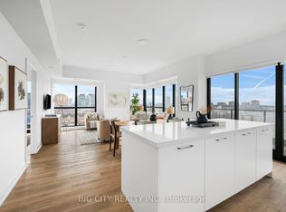 36 Brentcliffe Rd #816, Toronto, ON M4G 3Y2
