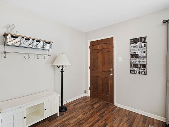 3rd image of 3128 Rollingwood Dr