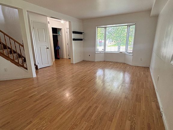 4th image of 953 Prosperity Ct