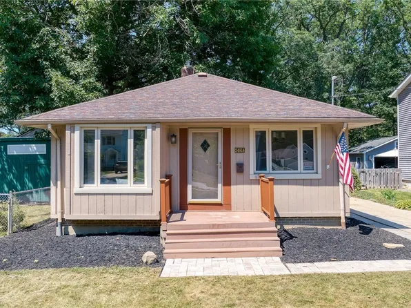 24914 Oakland Rd, Bay Village, OH 44140