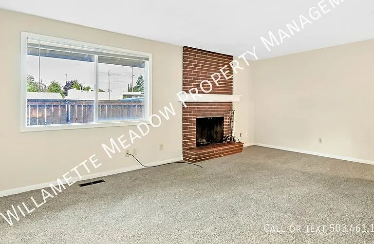 1817 Ferry St SE — Photo 8
