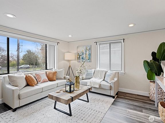 5th image of 8015 Beacon Avenue S