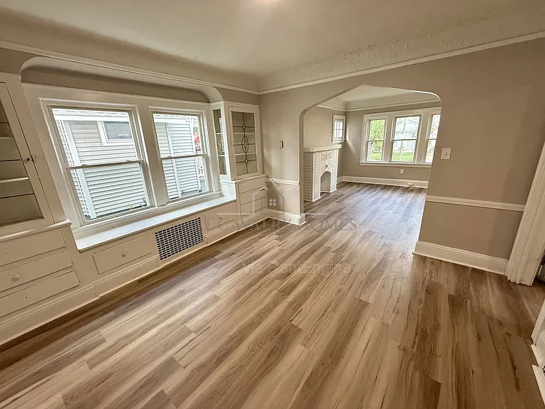 656 Hammel St — Photo 4