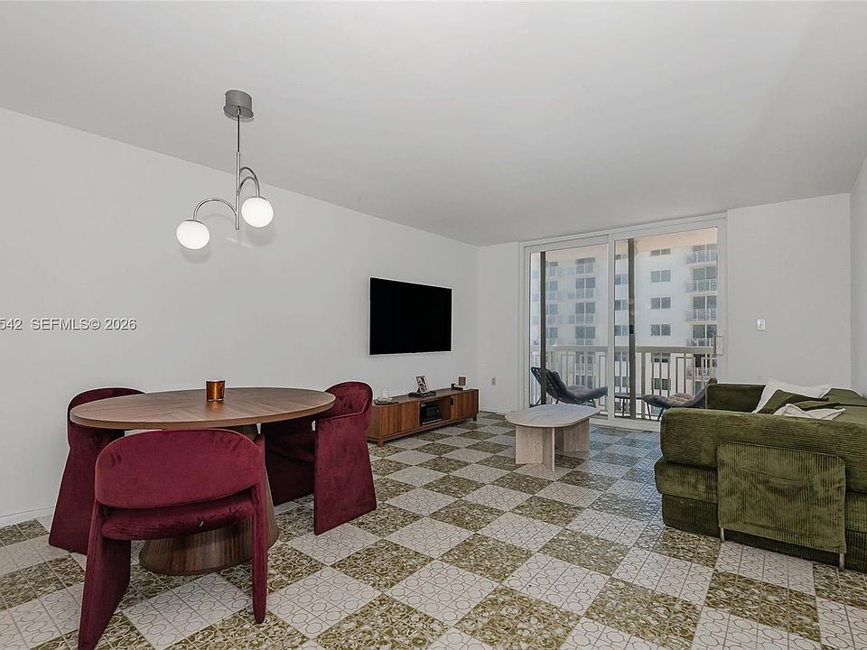 1st image of 401 Ocean Dr APT 810