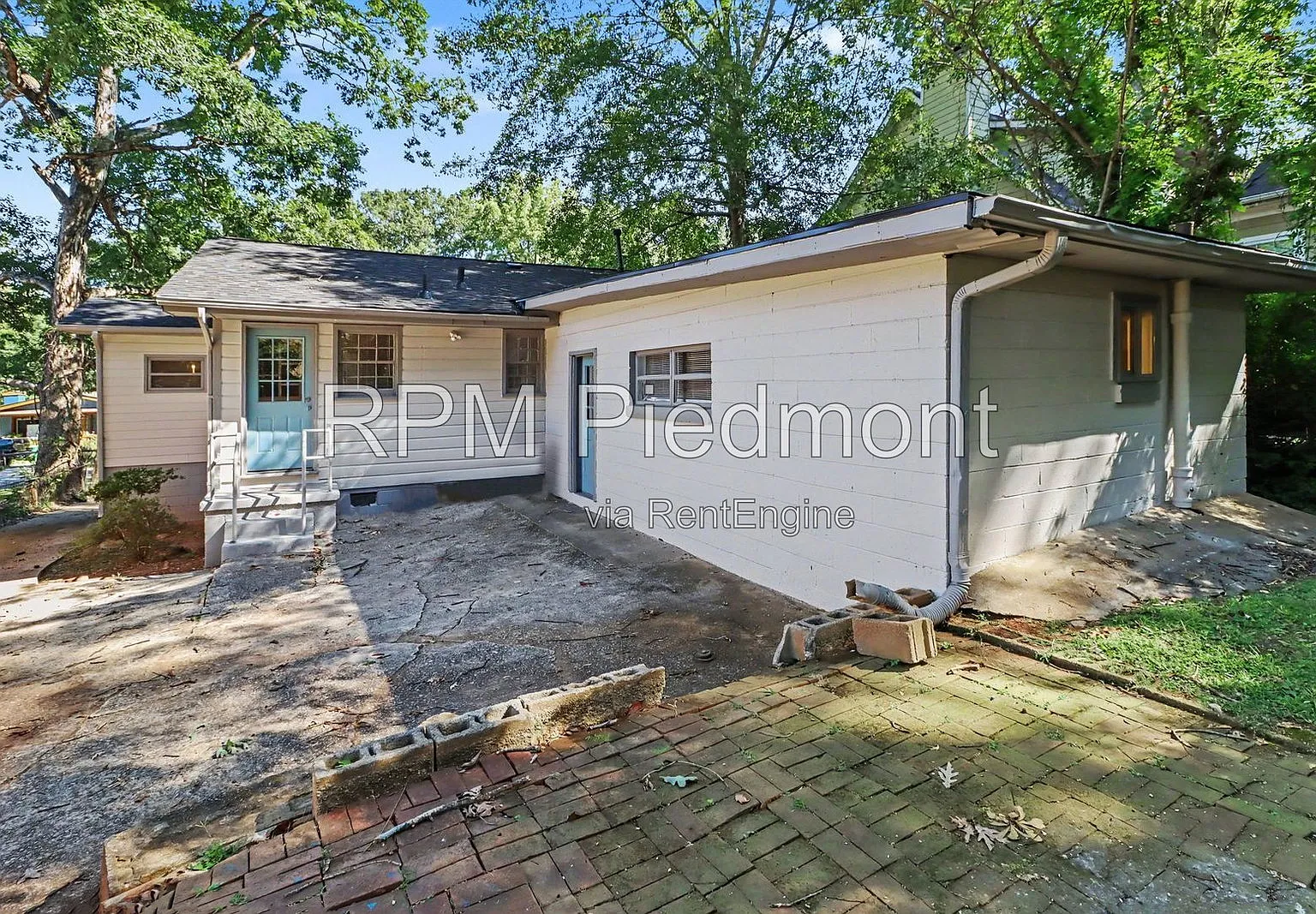 3 bed, 2.0 bath, 1600 sqft, $1,850 — Photo 4