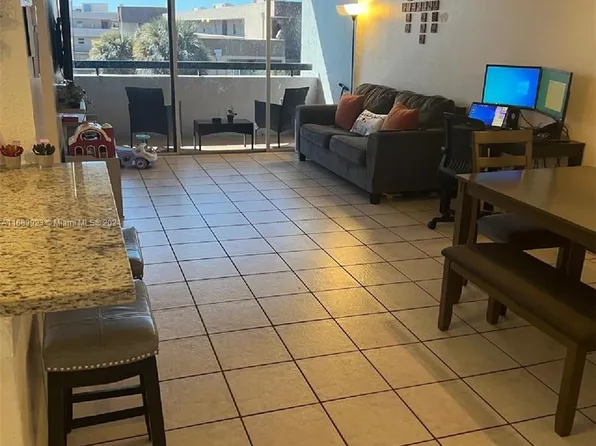 802 NW 87th Ave APT 418, Miami, FL 33172