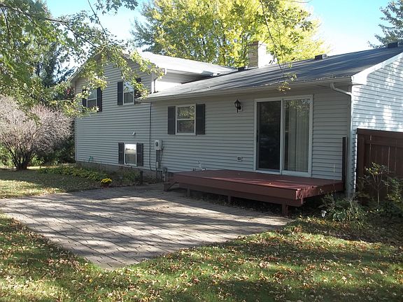 3rd image of S2871 Elm St