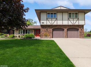 204 Wyoma Ln, Schaumburg, IL 60193