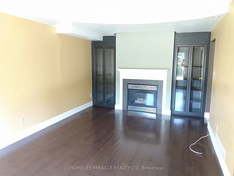 23 Heatherdale Pl — Photo 3