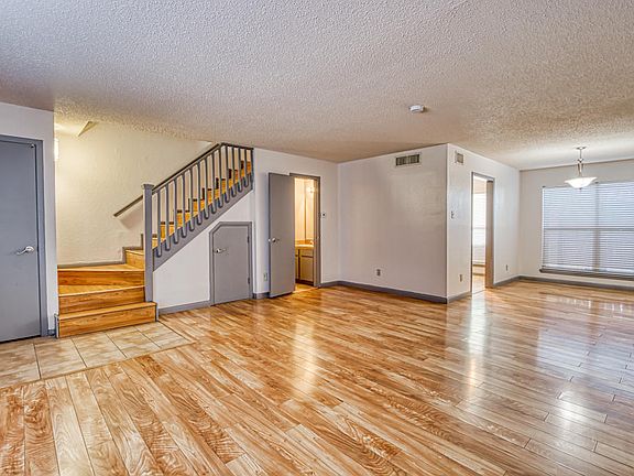 5th image of 4433 Stanton St #T13
