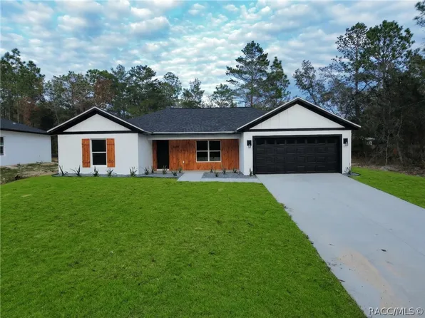 2116 W Beach Plum Dr, Citrus Springs, FL 34434