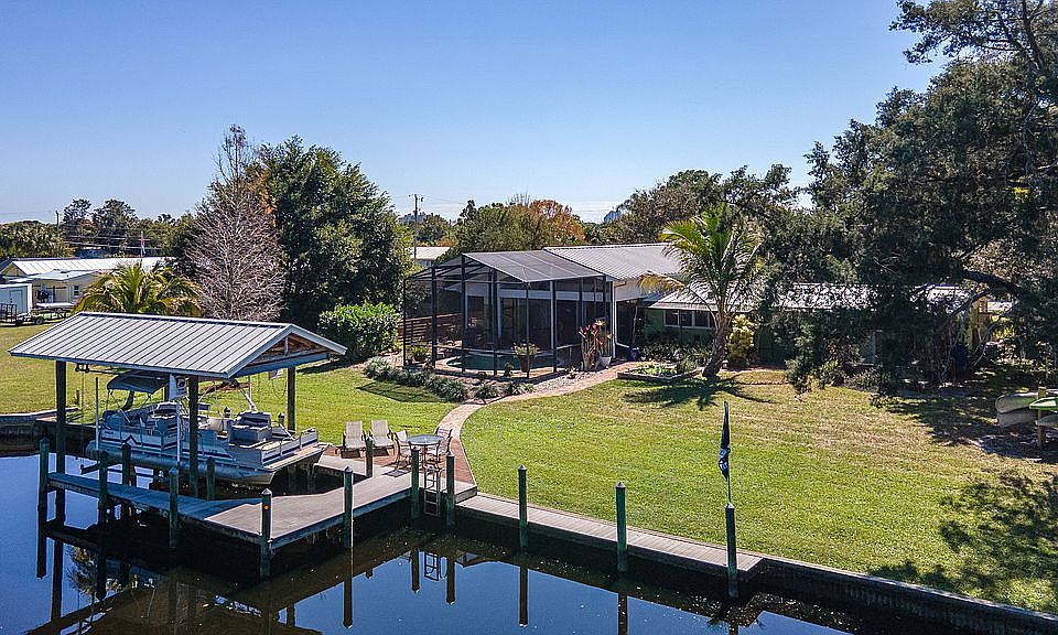 Waterfront Gulf Access