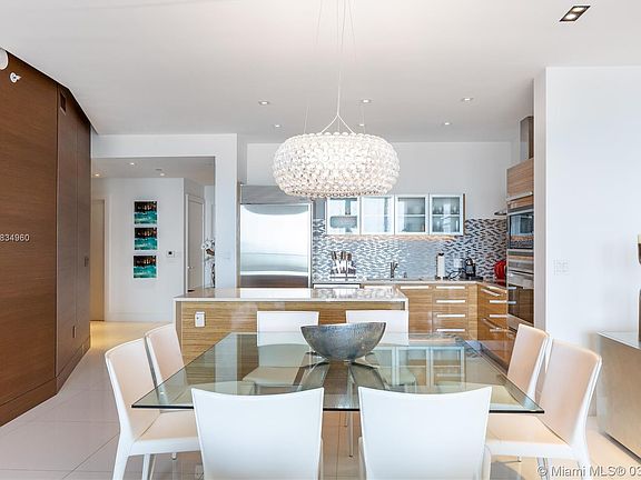5th image of 2020 N Bayshore Dr APT 2803
