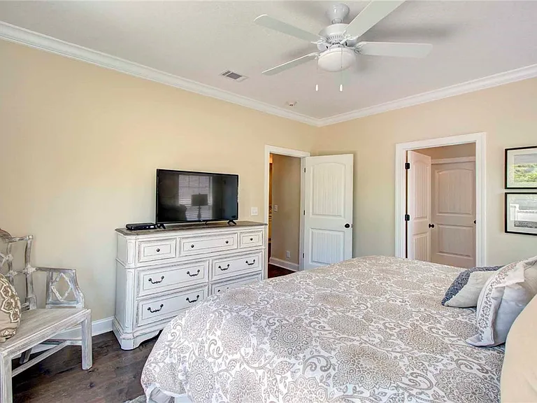 205 Mariners Cir — Photo 18