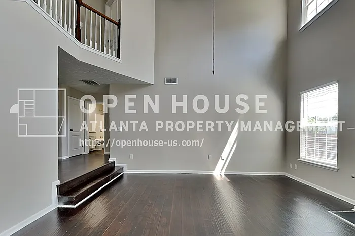 4 bed, 3.0 bath, 2696 sqft, $2,425 — Photo 4