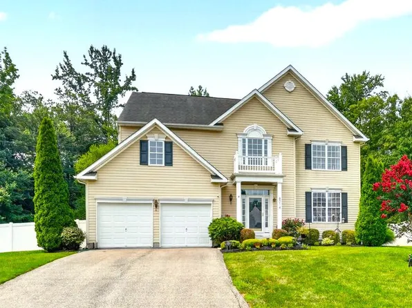 8014 Safe Harbor Ct, Glen Burnie, MD 21060