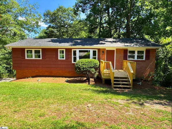 7 Birchbark Dr, Greenville, SC 29611
