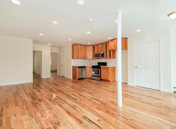 2nd image of 4118 Barnes Ave