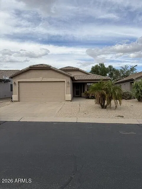 3 bed, 2.0 bath, 1416 sqft, $1,725 — Photo 2