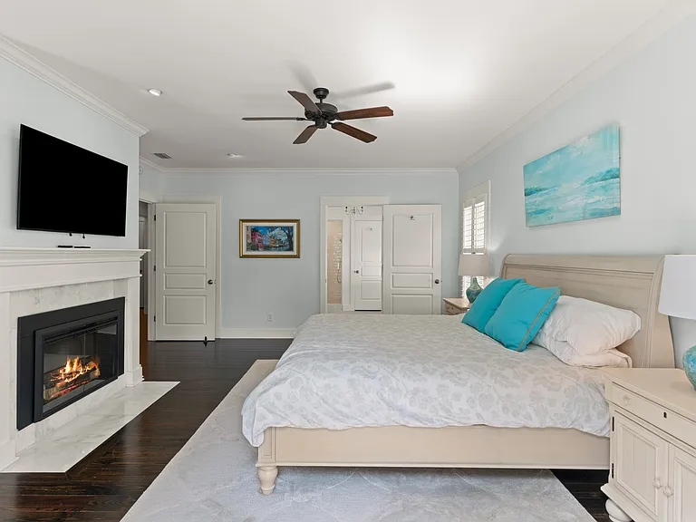 1044 Village Oaks Ln — Photo 11