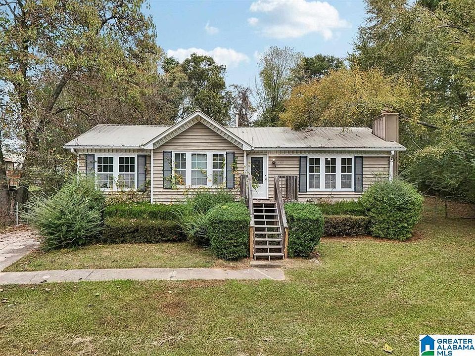 1st image of 4883 Bridle Path Dr
