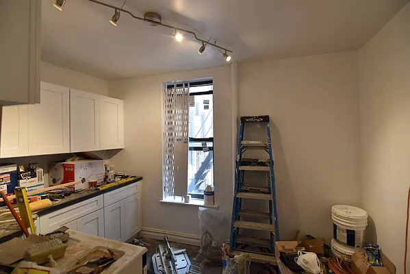 Rented by Zuz Realty | media 51