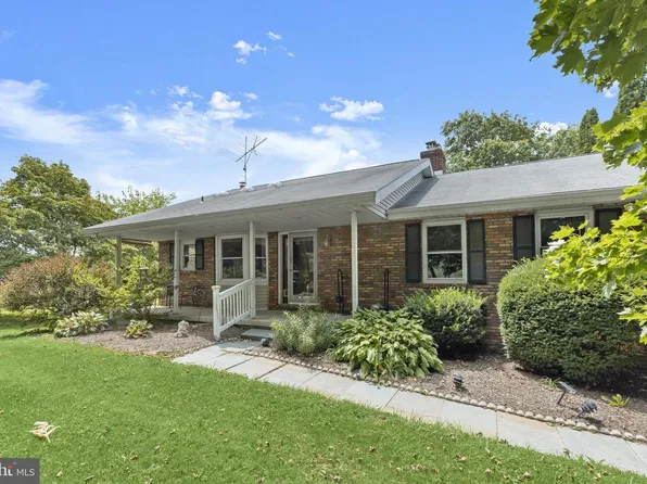 1135 Deer Park Rd, Westminster, MD 21157