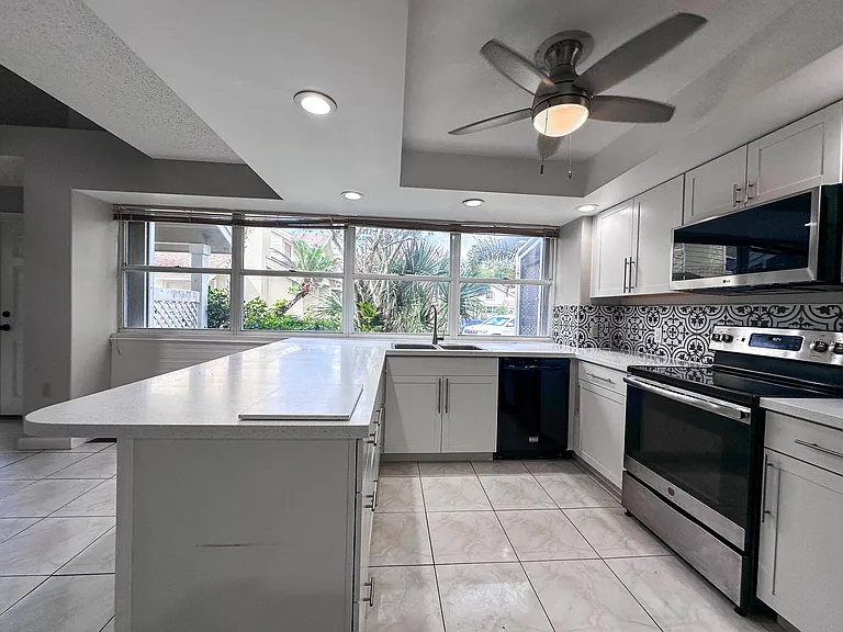 3662 SW Sunset Trace Cir — Photo 13