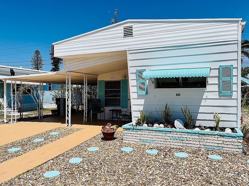 1st image of 611 49th Avenue Dr W