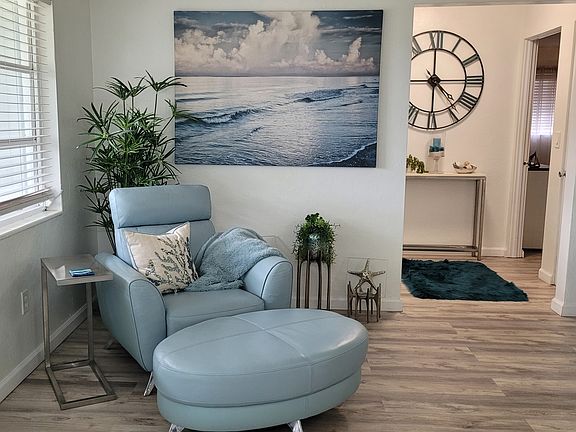 3rd image of 7532 Cove Ter