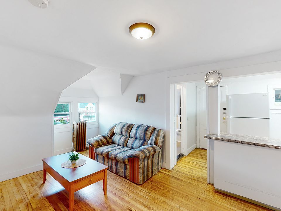 1st image of 146 Beethoven St APT 5