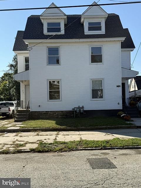 1st image of 712 3rd St N
