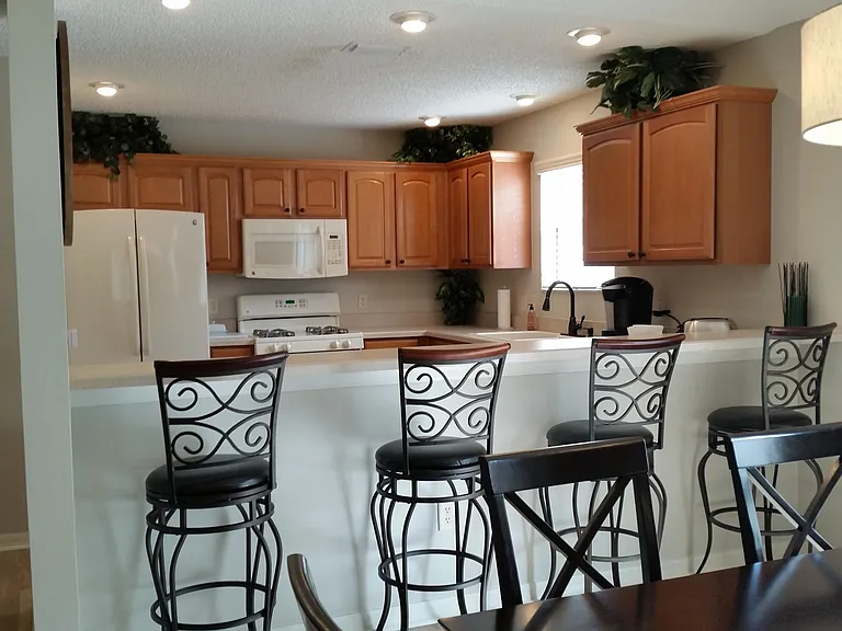 802 Hilda Way — Photo 6
