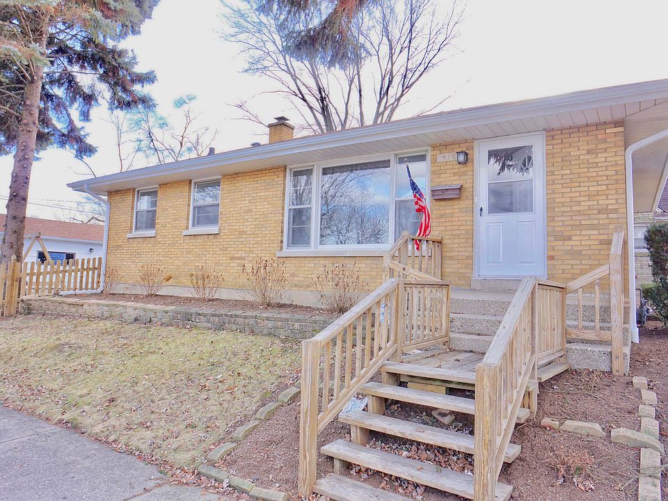 1st image of 917 Merton Ave