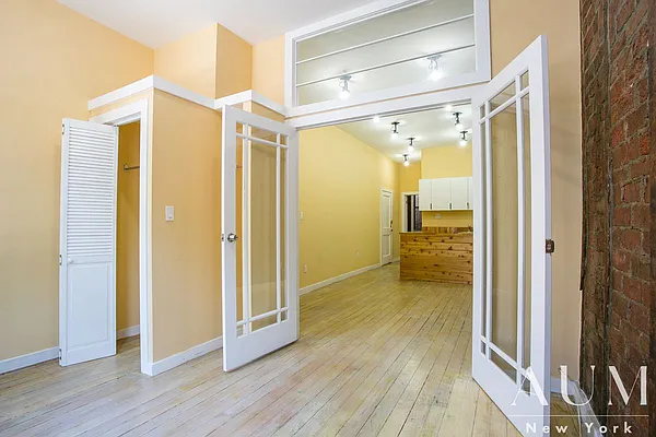 Rented by Nolita Group | media 9