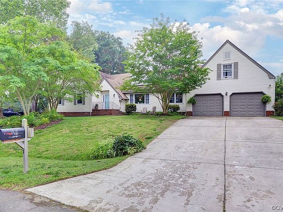 2nd image of 115 Lakepoint Ct