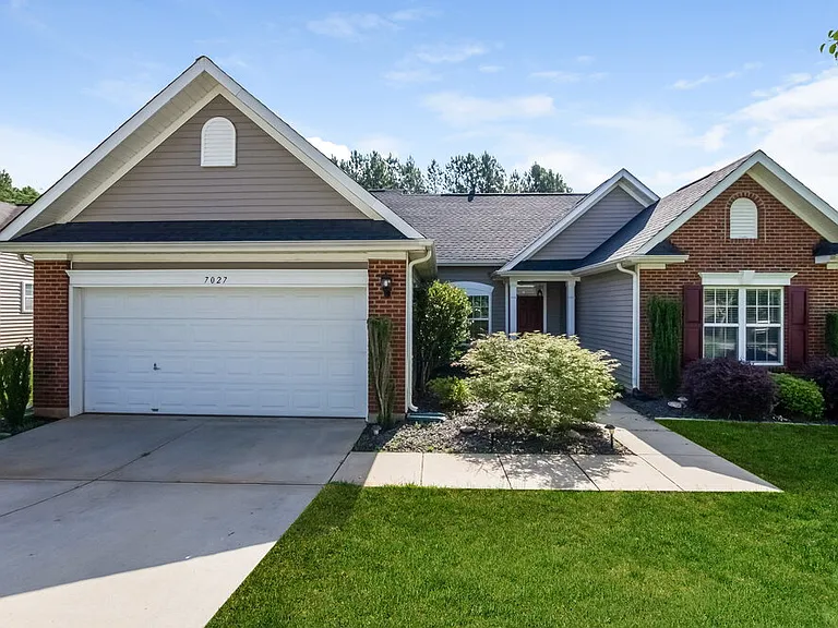 7027 Merrymount Ct — Photo 1