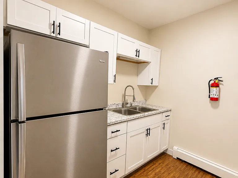408 Central St #1 — Photo 4