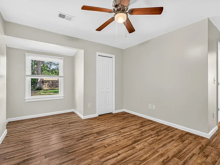 1208 Hawthorne Rd — Photo 27