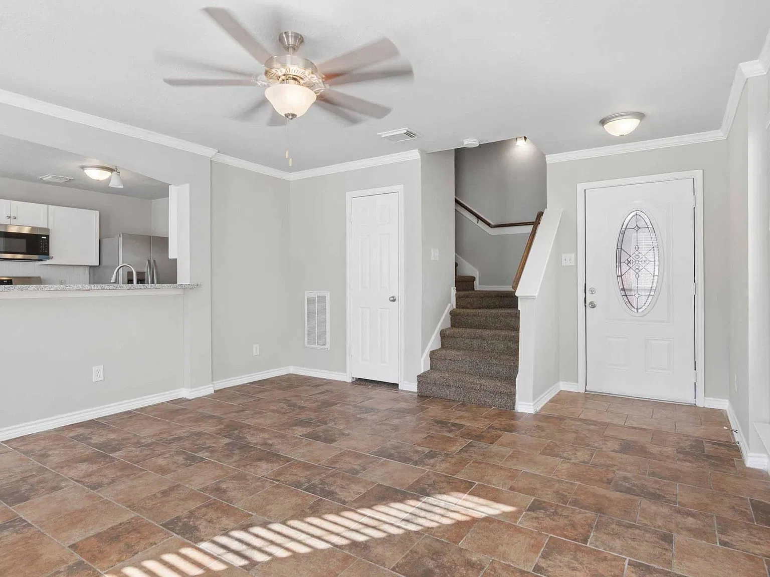 4 bed, 2.5 bath, 1537 sqft, $2,150 — Photo 4