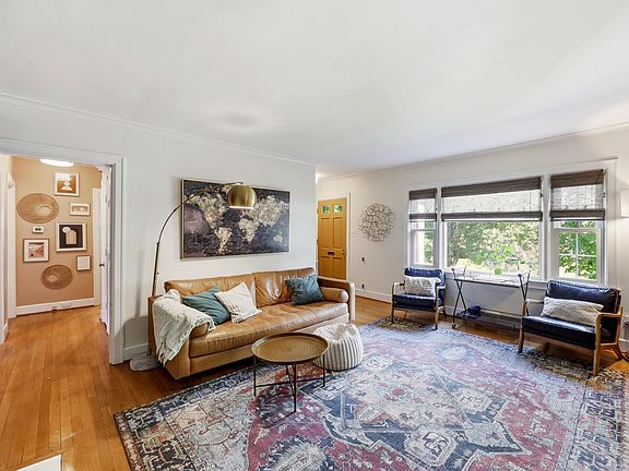 5th image of 251 Larch Ln