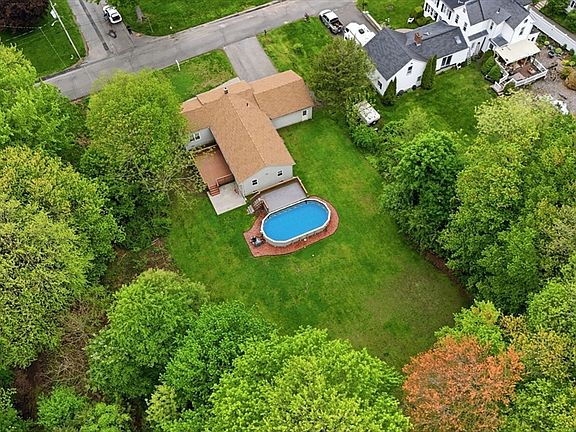 3rd image of 53 Prospect St