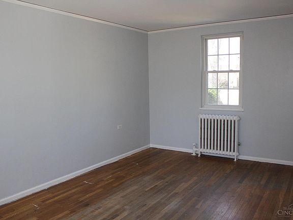 3rd image of 5 Belknap Pl