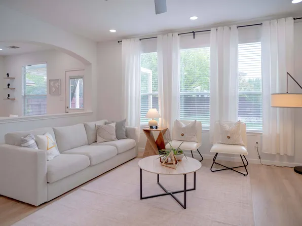 20553 Farm Pond Ln, Pflugerville, TX 78660